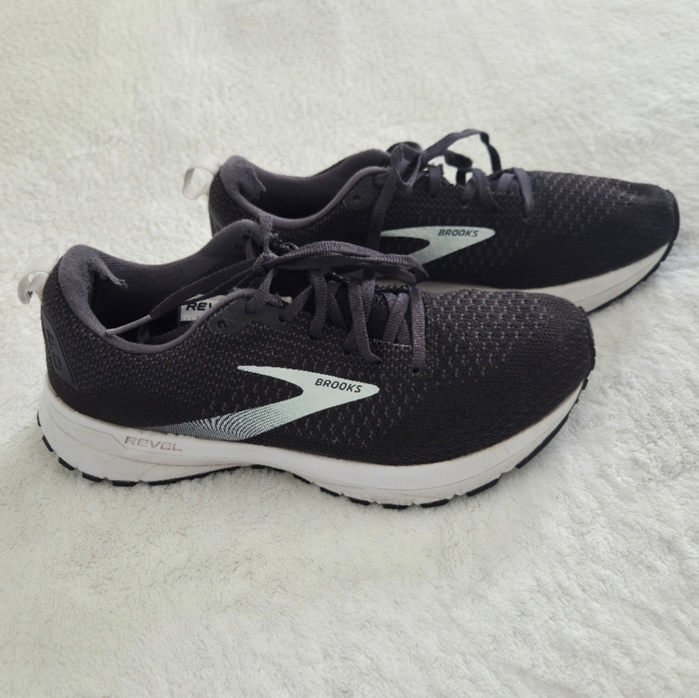 Brooks Revel Women's Black Running Shoes